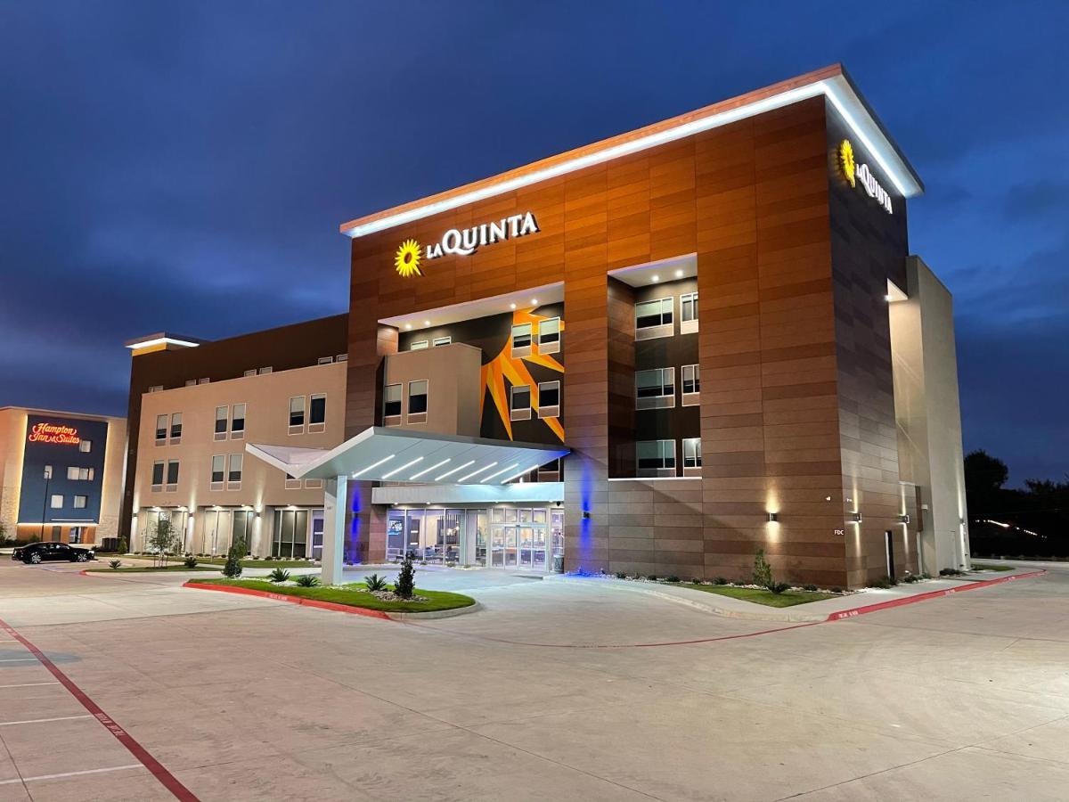 La Quinta Inn & Suites By Wyndham Dallas/Fairpark Kültér fotó